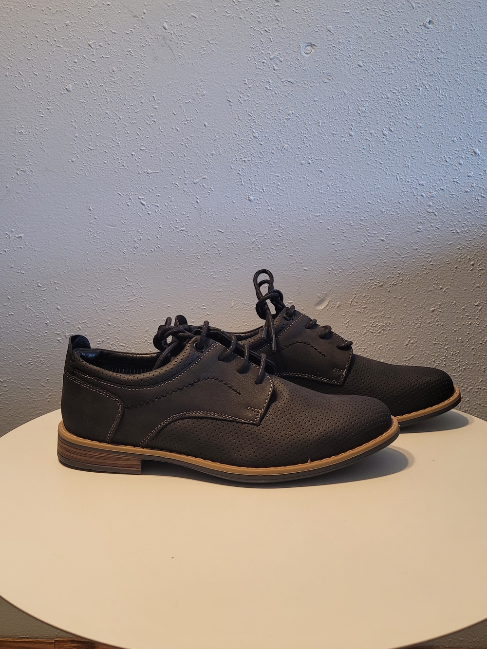 Boys Black Dress Lace-Up Shoes with Contrast Sole